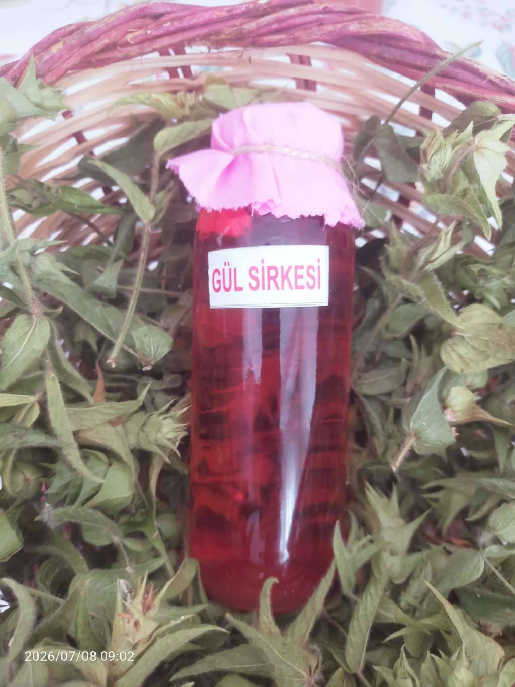Gül sirkesi — Süheyla Güven